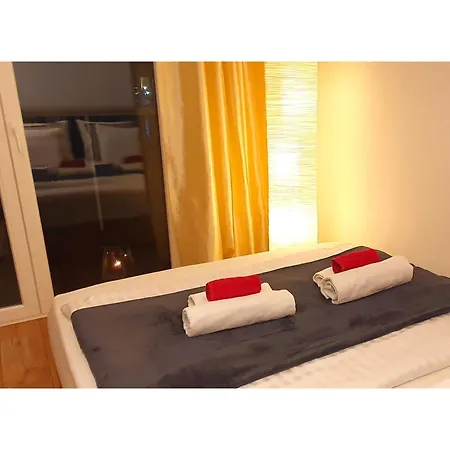 Krakowska Sunny Apartment *